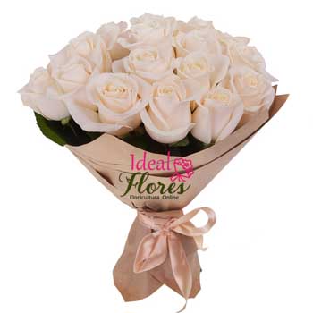 Buquê Inocência com 30 Rosas Brancas